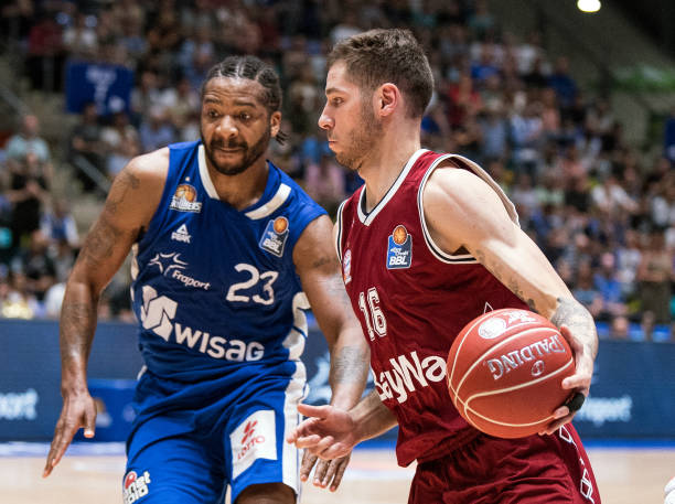 2脚射正并 2脚射正并